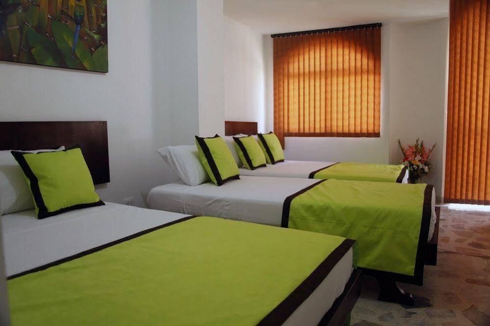 Hotel Astorias เปเรย์รา ภายนอก รูปภาพ